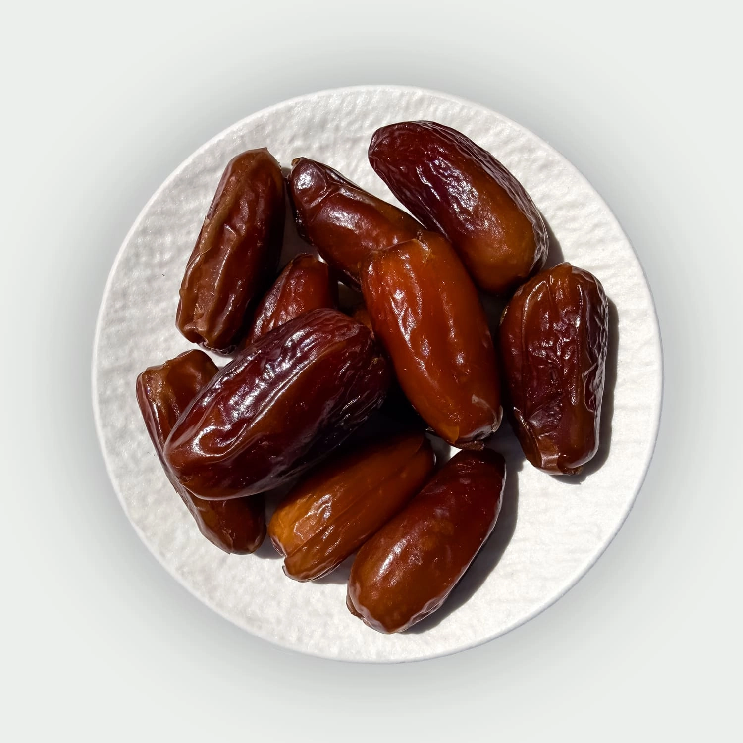 Deglet Noor dates on a plate